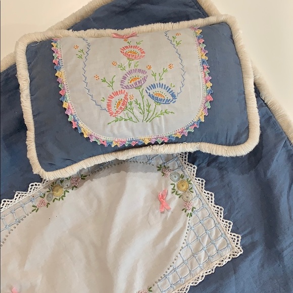 Vintage baby pillow and blanket set - Picture 2 of 9